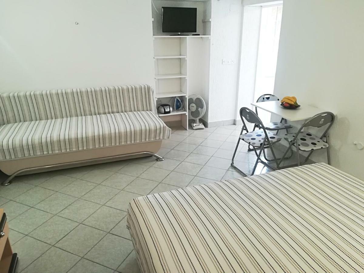 סנג' Apartment And Rooms Markovic מראה חיצוני תמונה