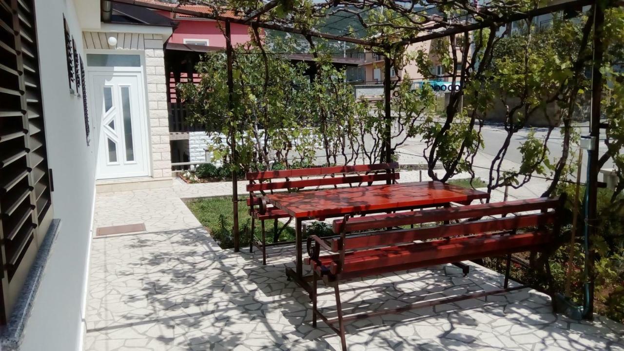 סנג' Apartment And Rooms Markovic מראה חיצוני תמונה